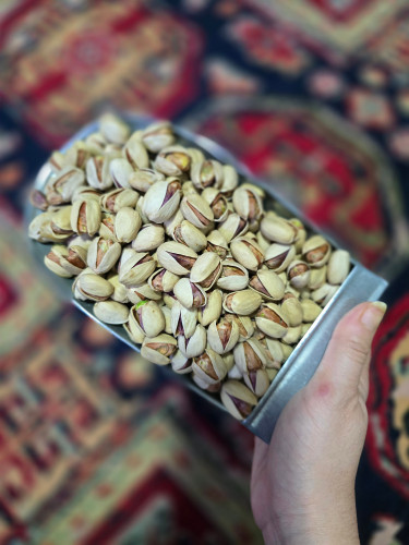 پسته ی کله قوچی دست چین خام نیم کیلویی