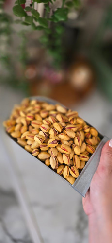 پسته ی احمد اقایی شور ۵۰۰ گرمی